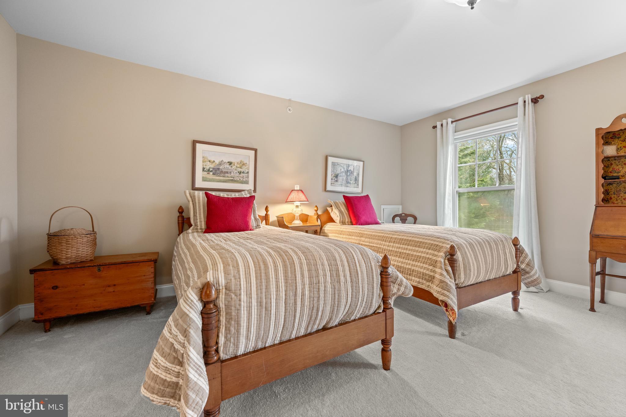 300 OLD BARN CIRCLE