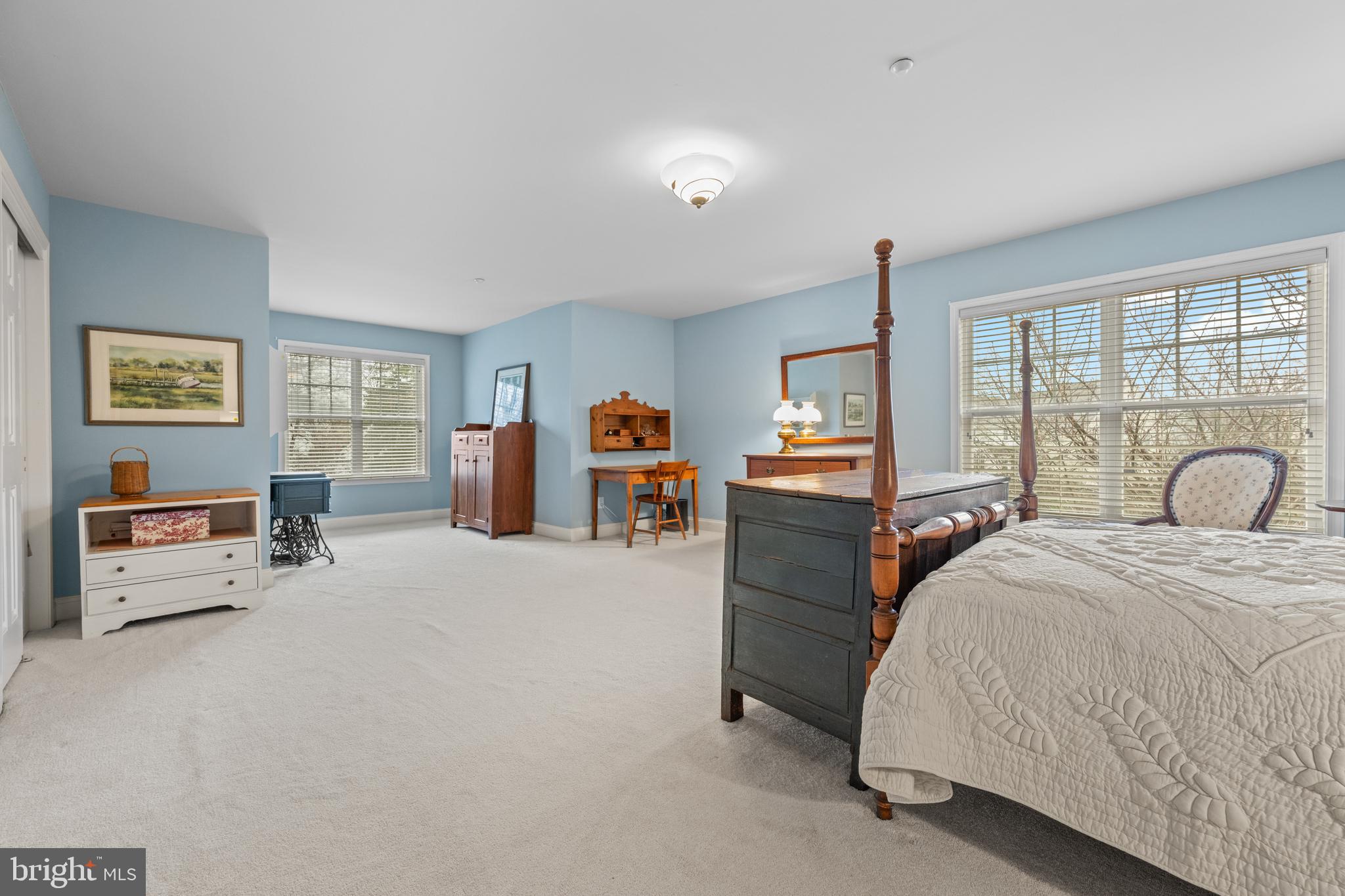 300 OLD BARN CIRCLE
