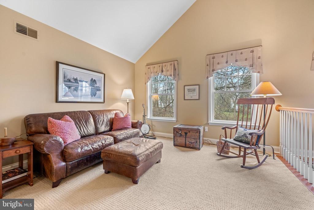300 OLD BARN CIRCLE
