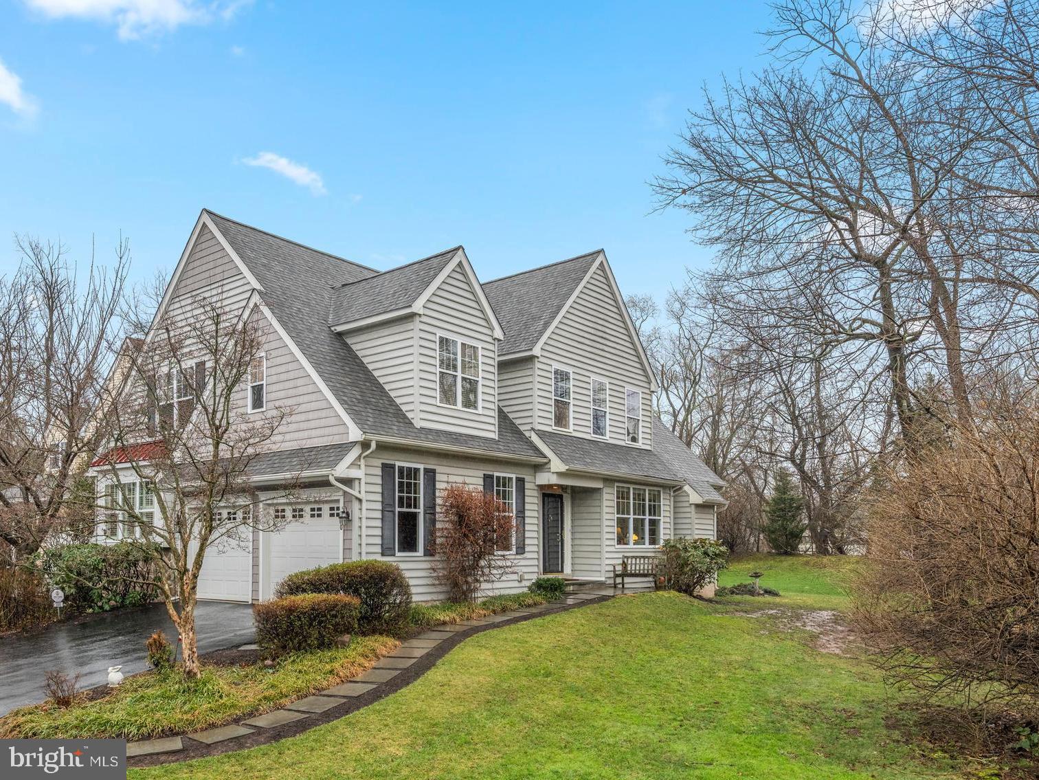 300 OLD BARN CIRCLE