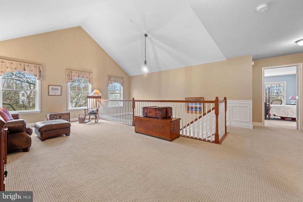 300 OLD BARN CIRCLE