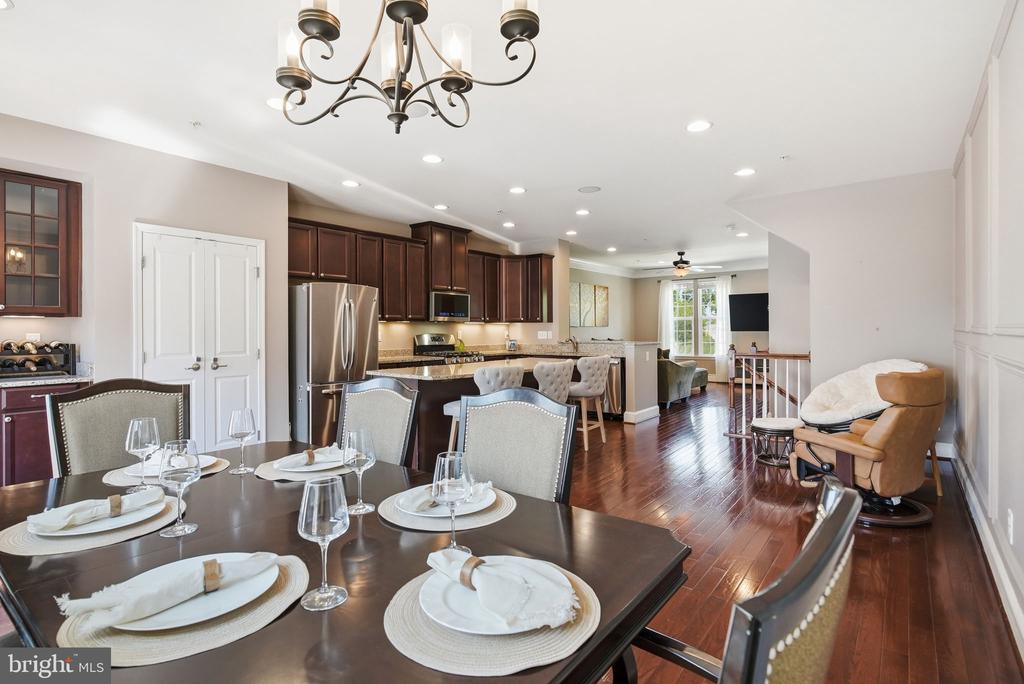 214 ASHBURN ROAD Unit: 19
