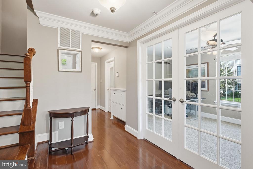 214 ASHBURN ROAD Unit: 19
