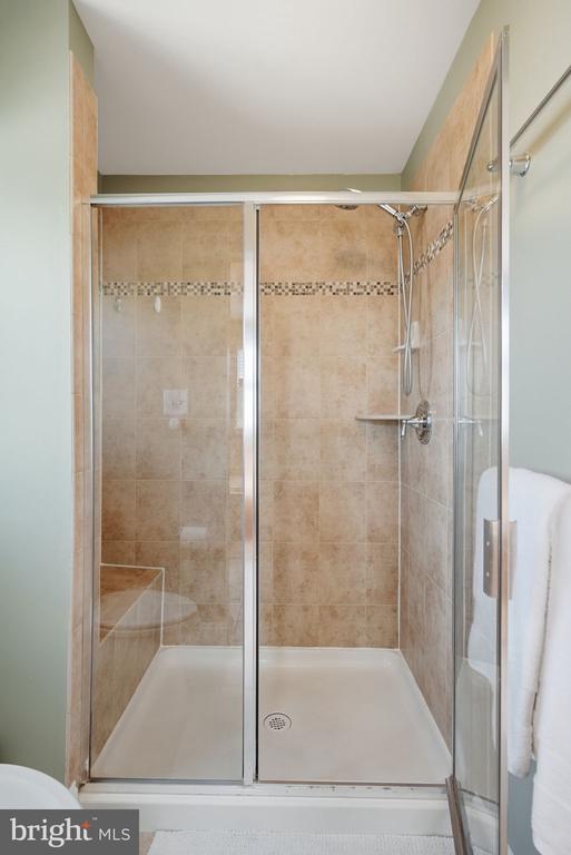 214 ASHBURN ROAD Unit: 19