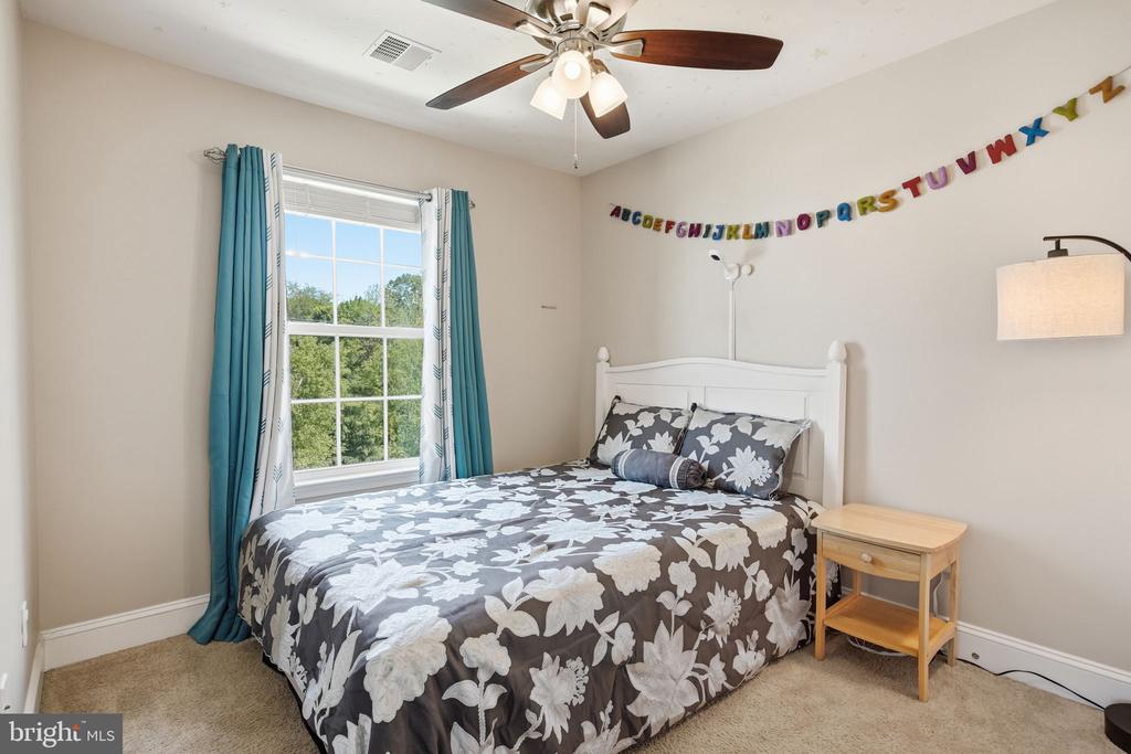 214 ASHBURN ROAD Unit: 19