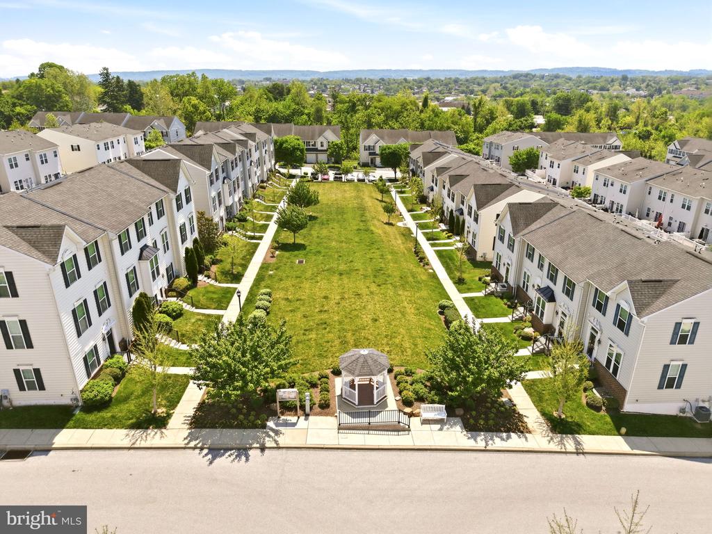 214 ASHBURN ROAD Unit: 19
