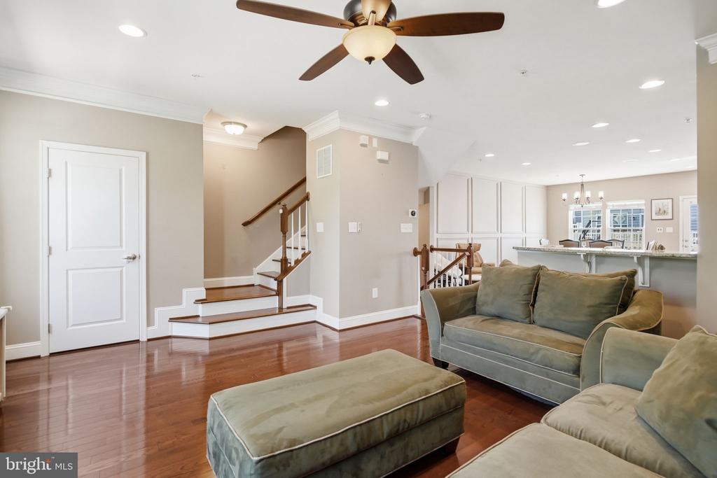 214 ASHBURN ROAD Unit: 19