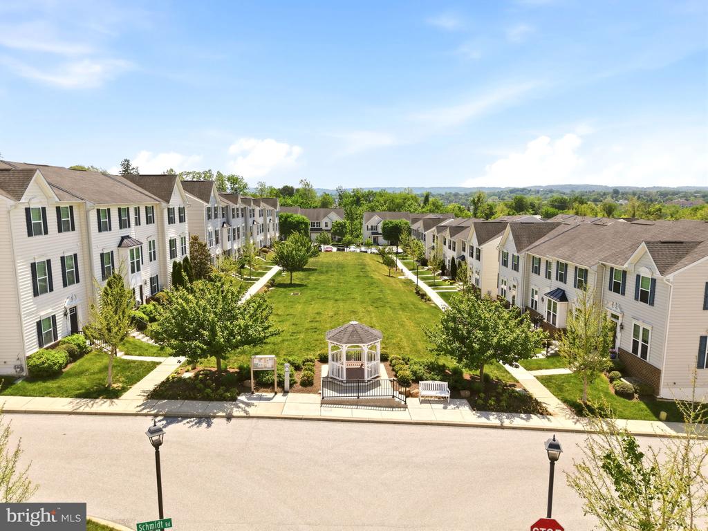 214 ASHBURN ROAD Unit: 19