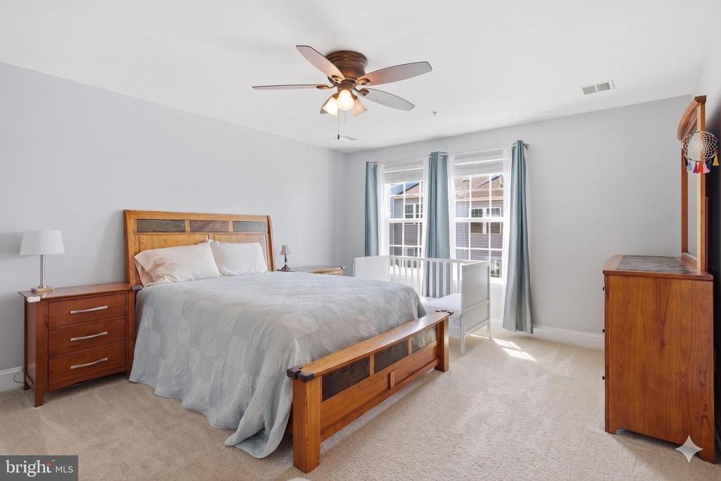214 ASHBURN ROAD Unit: 19