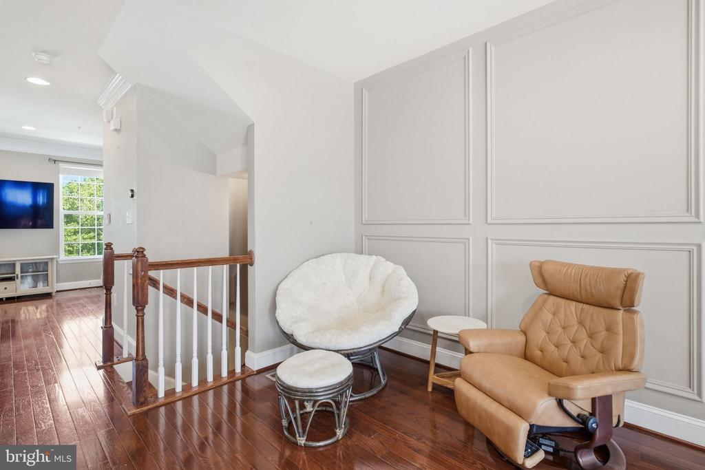 214 ASHBURN ROAD Unit: 19
