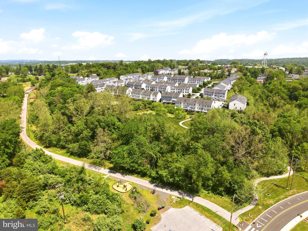 214 ASHBURN ROAD Unit: 19