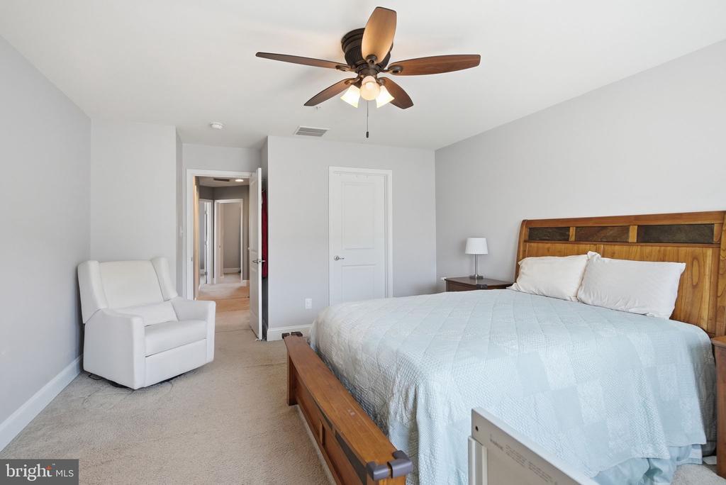214 ASHBURN ROAD Unit: 19