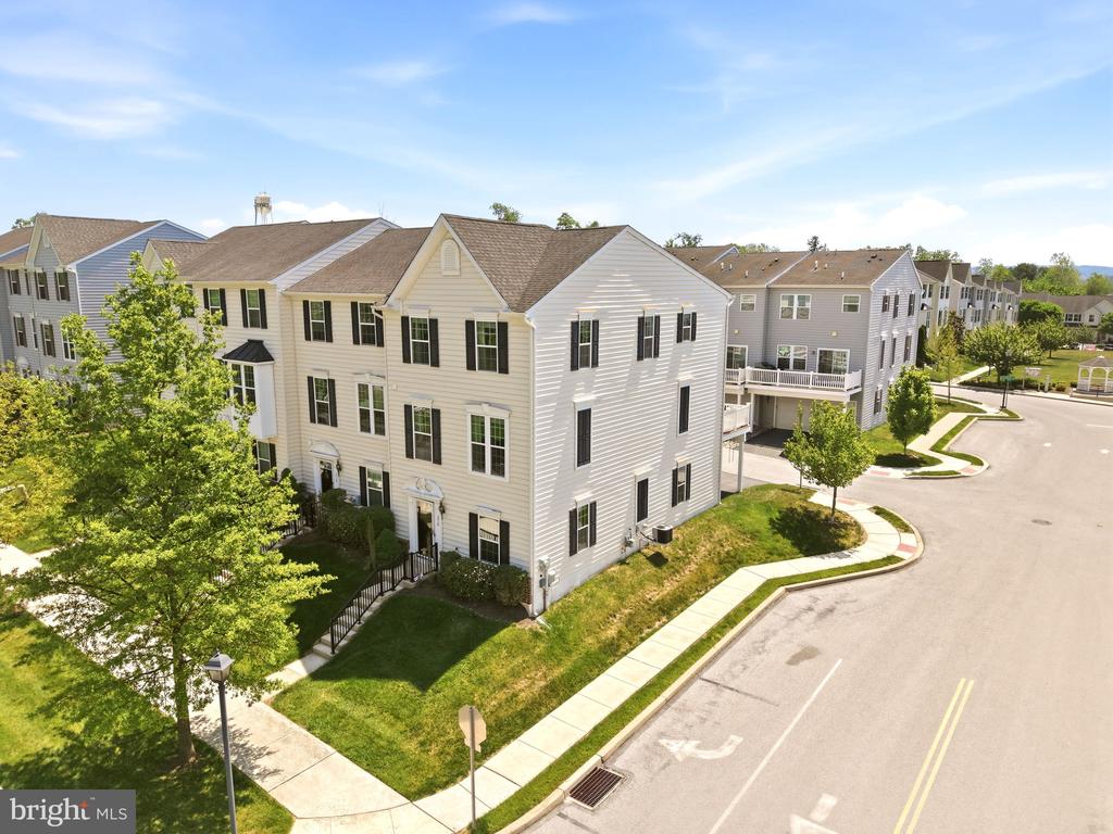214 ASHBURN ROAD Unit: 19