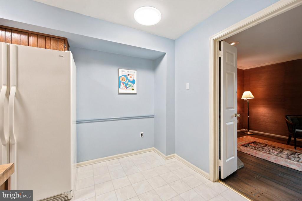 127 WOODGATE LANE Unit: 17