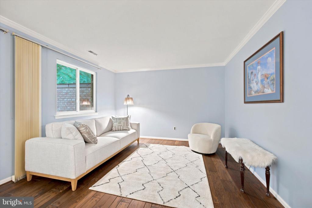 127 WOODGATE LANE Unit: 17