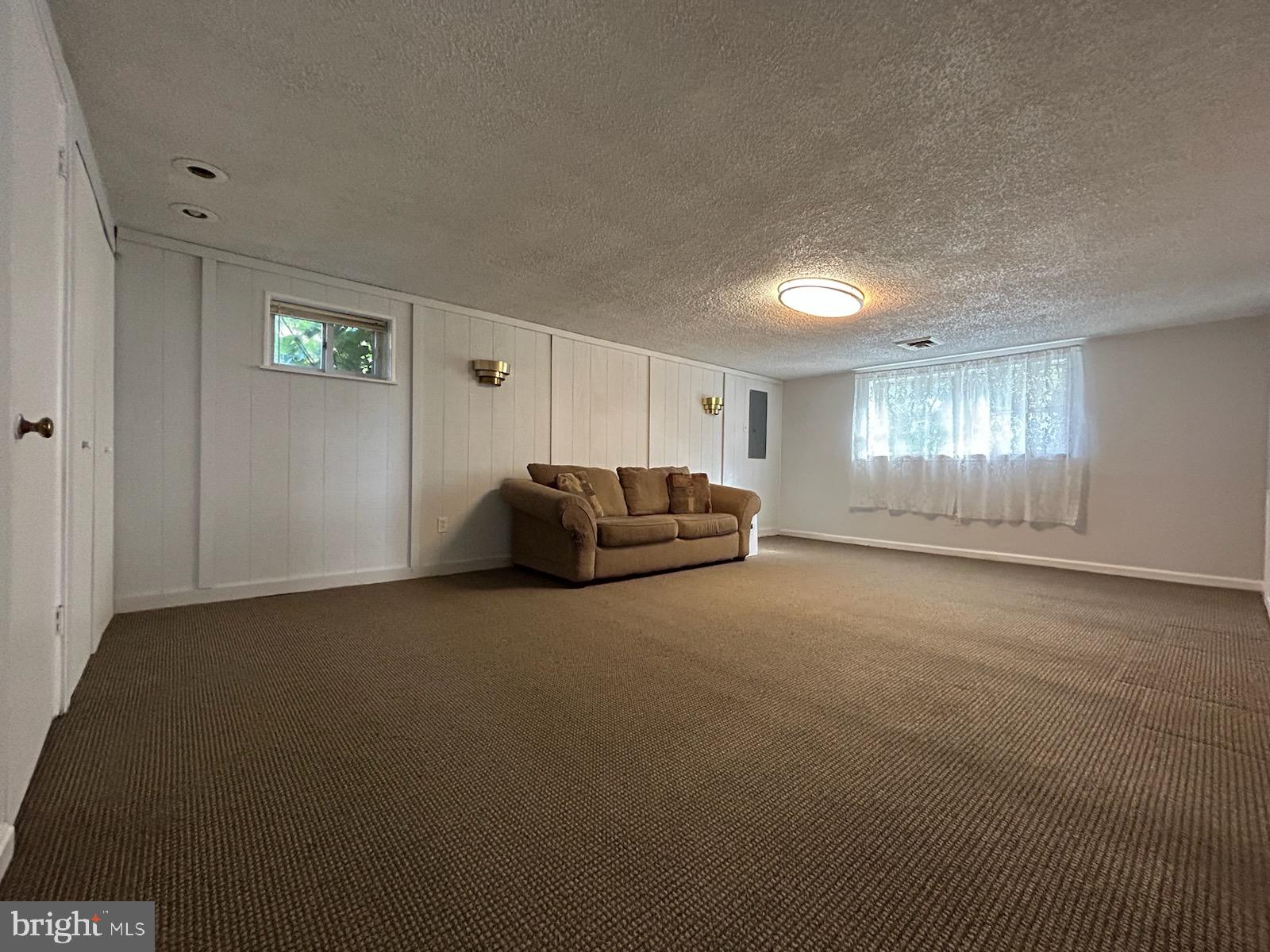 112 W SYLVAN AVENUE