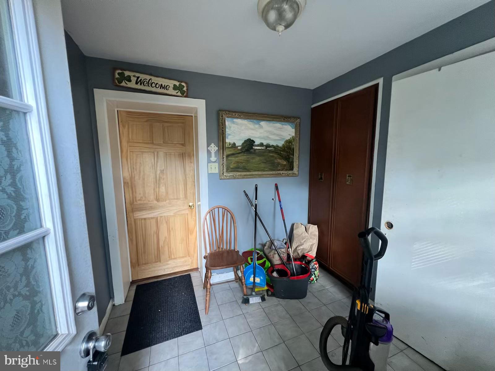 39 W MANOA ROAD