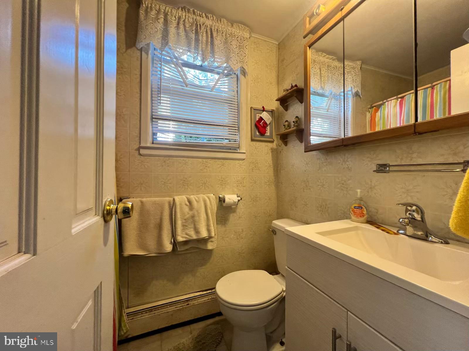 39 W MANOA ROAD