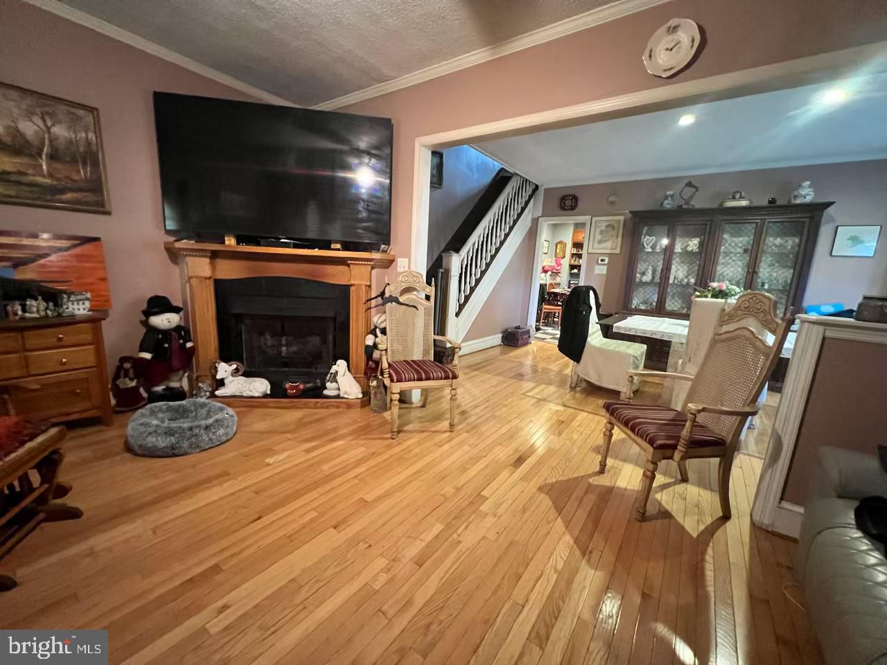 39 W MANOA ROAD