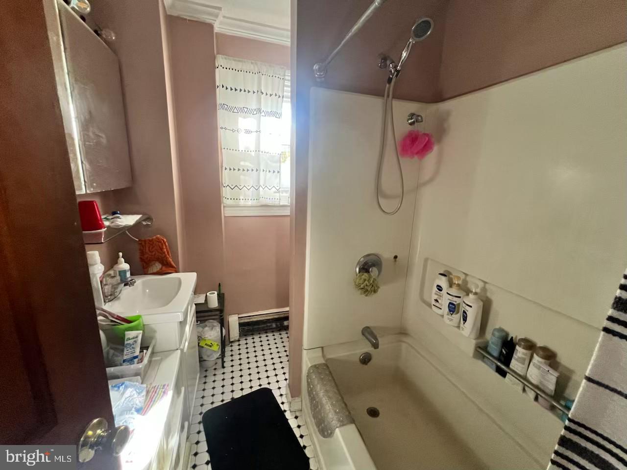 39 W MANOA ROAD