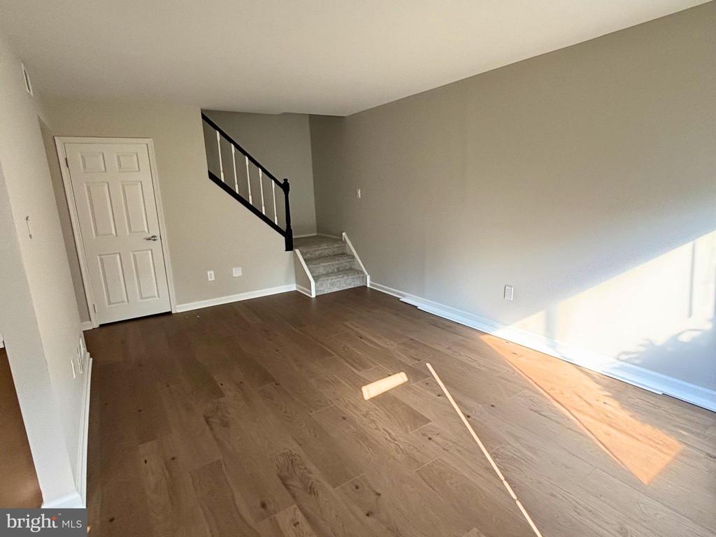 6702 HILLTOP DRIVE