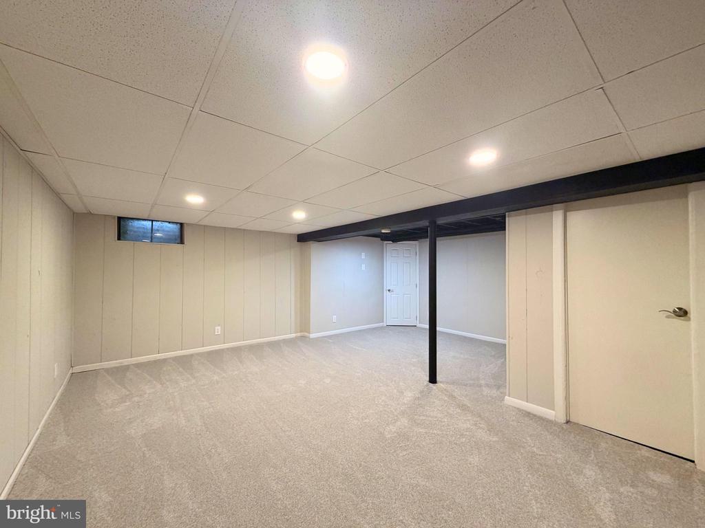 6702 HILLTOP DRIVE