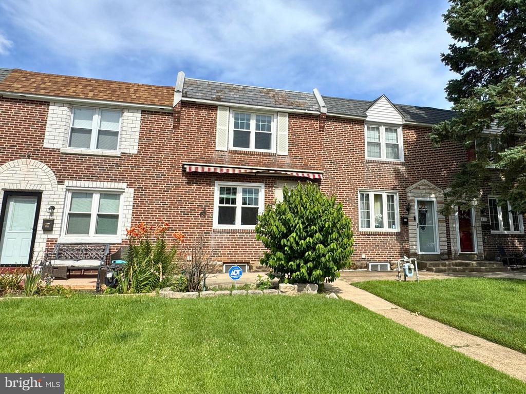 415 SEVEN OAKS DRIVE