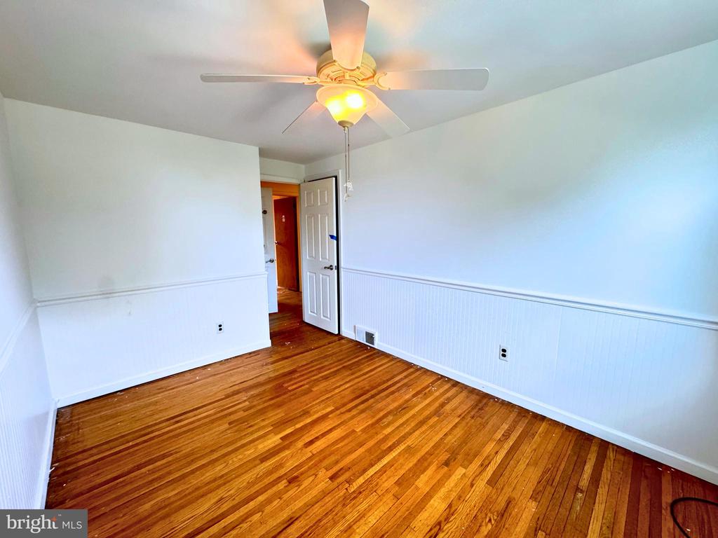415 SEVEN OAKS DRIVE