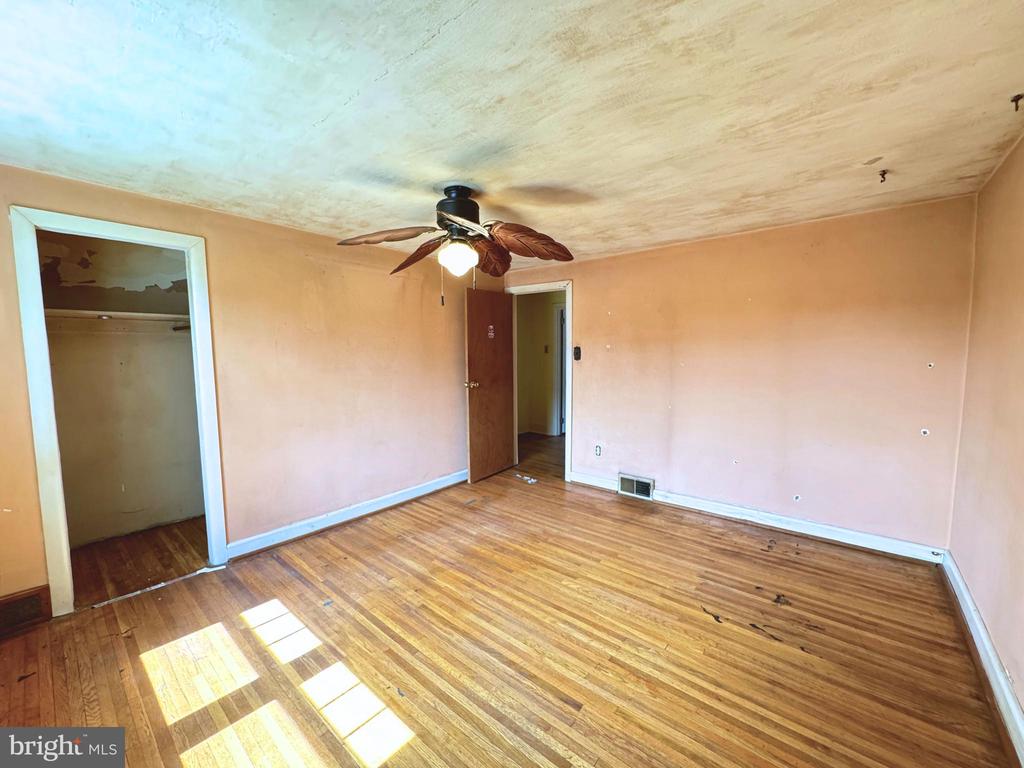 415 SEVEN OAKS DRIVE