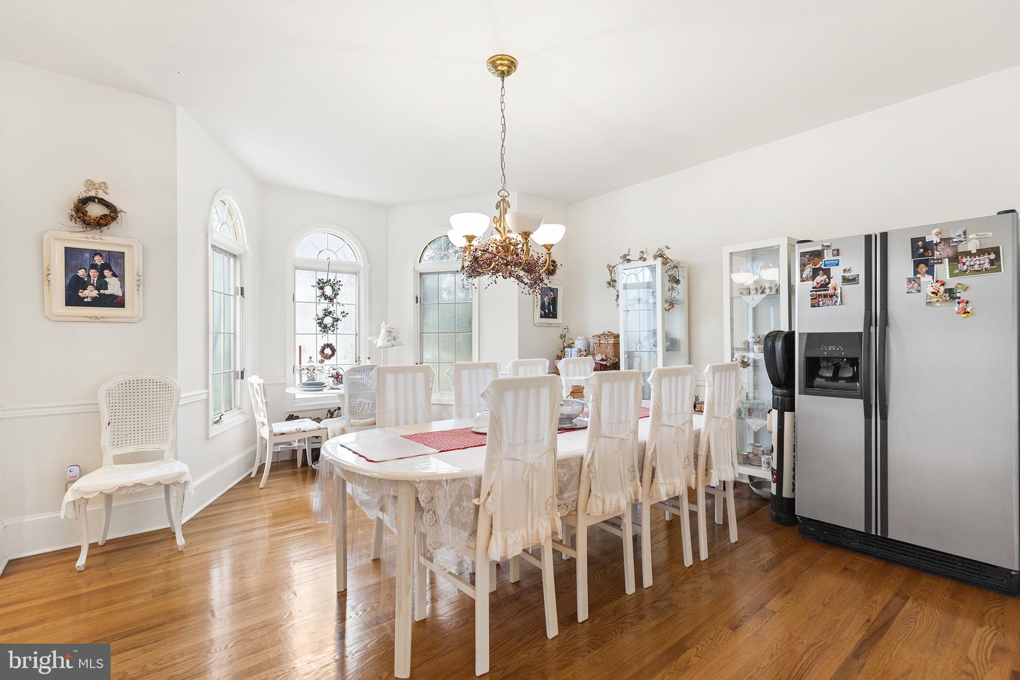 1537 JARRETTOWN ROAD