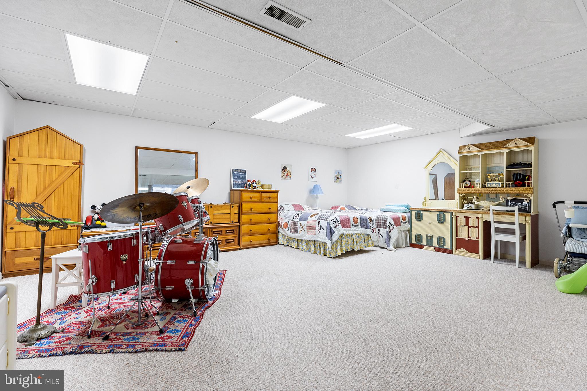 1537 JARRETTOWN ROAD