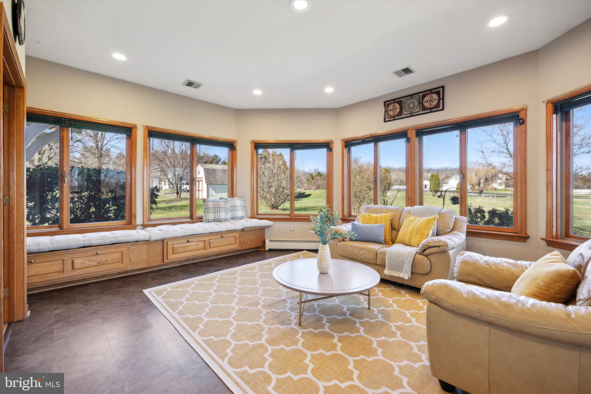 1330 OLD SUMNEYTOWN PIKE