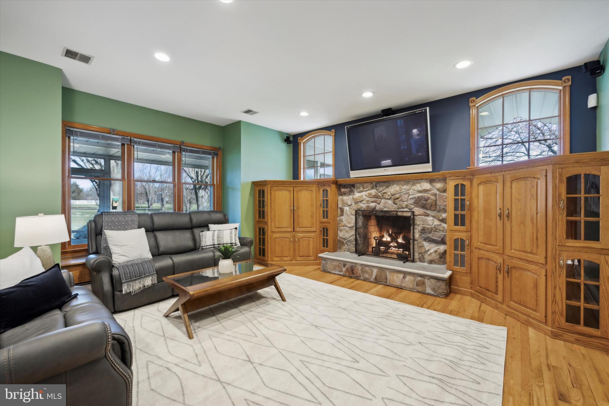 1330 OLD SUMNEYTOWN PIKE