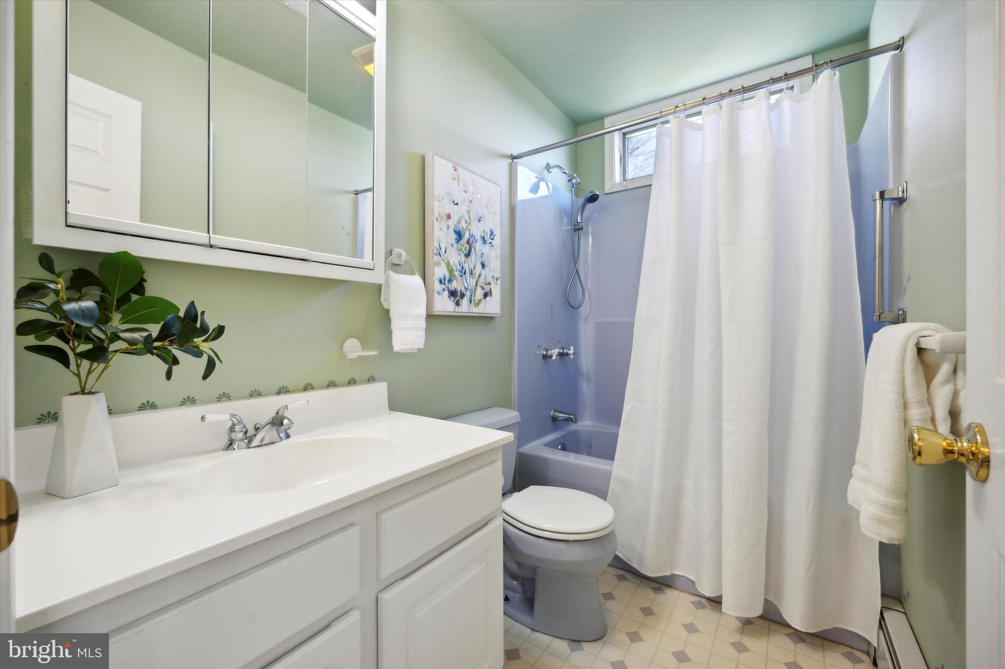 1330 OLD SUMNEYTOWN PIKE