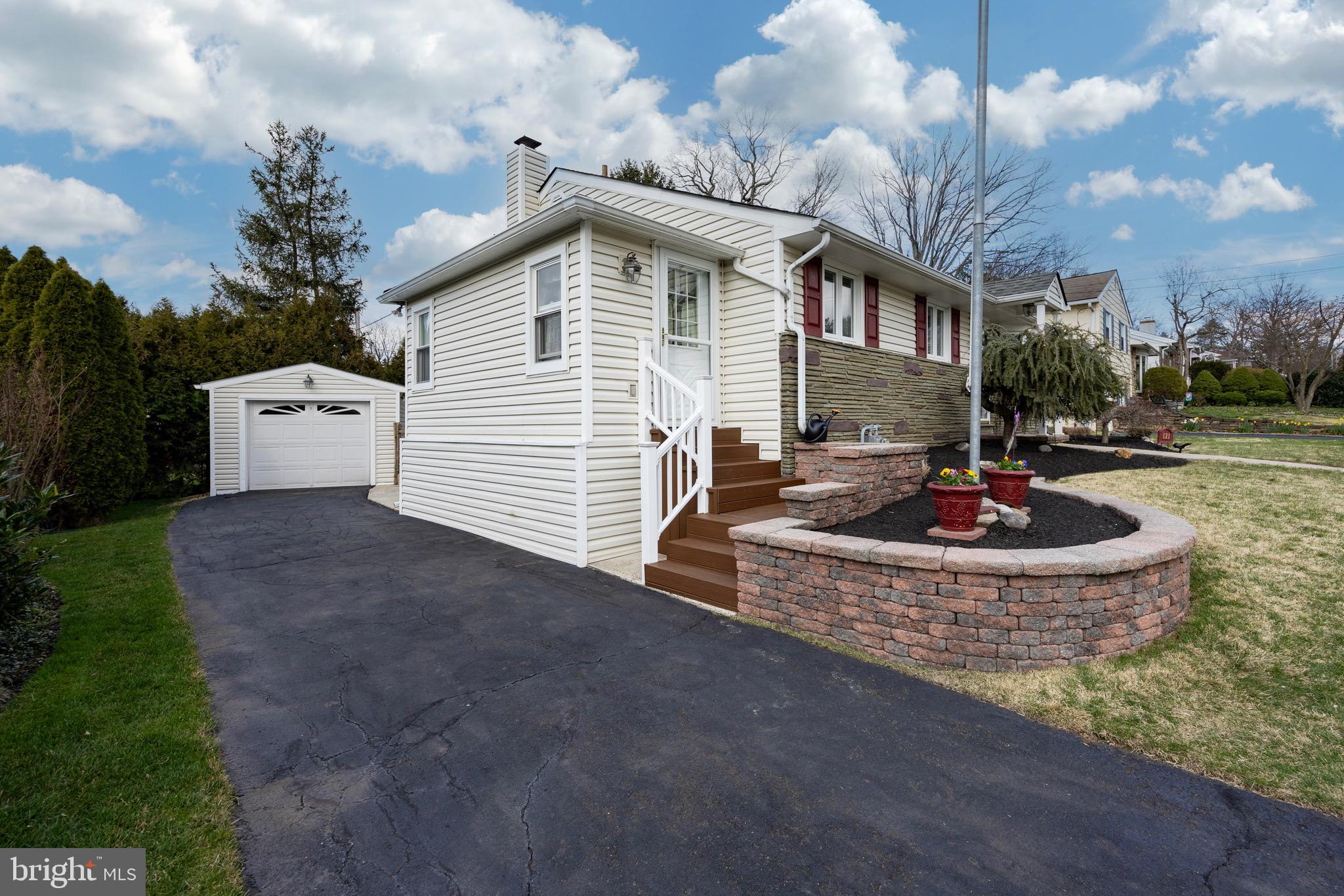 121 REIFFS MILL ROAD