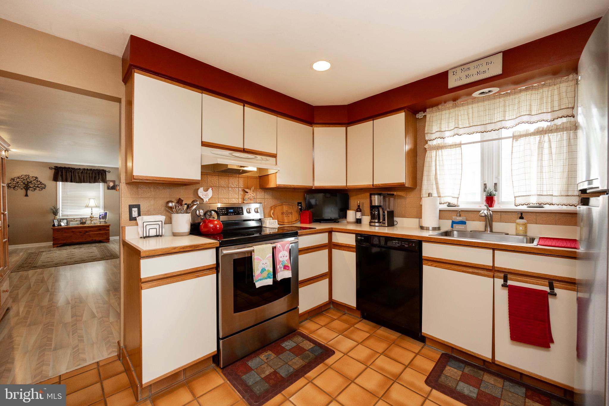 121 REIFFS MILL ROAD