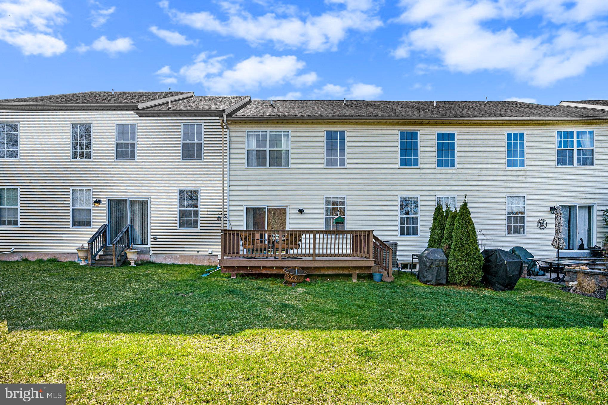 367 MANOR CIRCLE