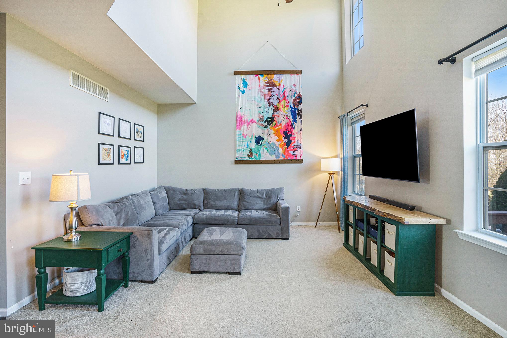 367 MANOR CIRCLE