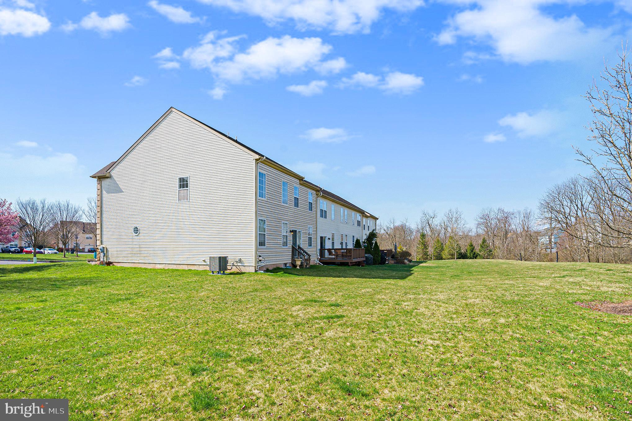 367 MANOR CIRCLE