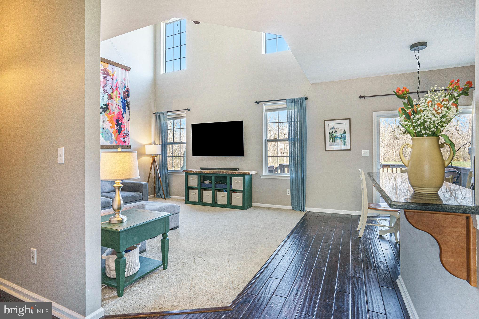 367 MANOR CIRCLE