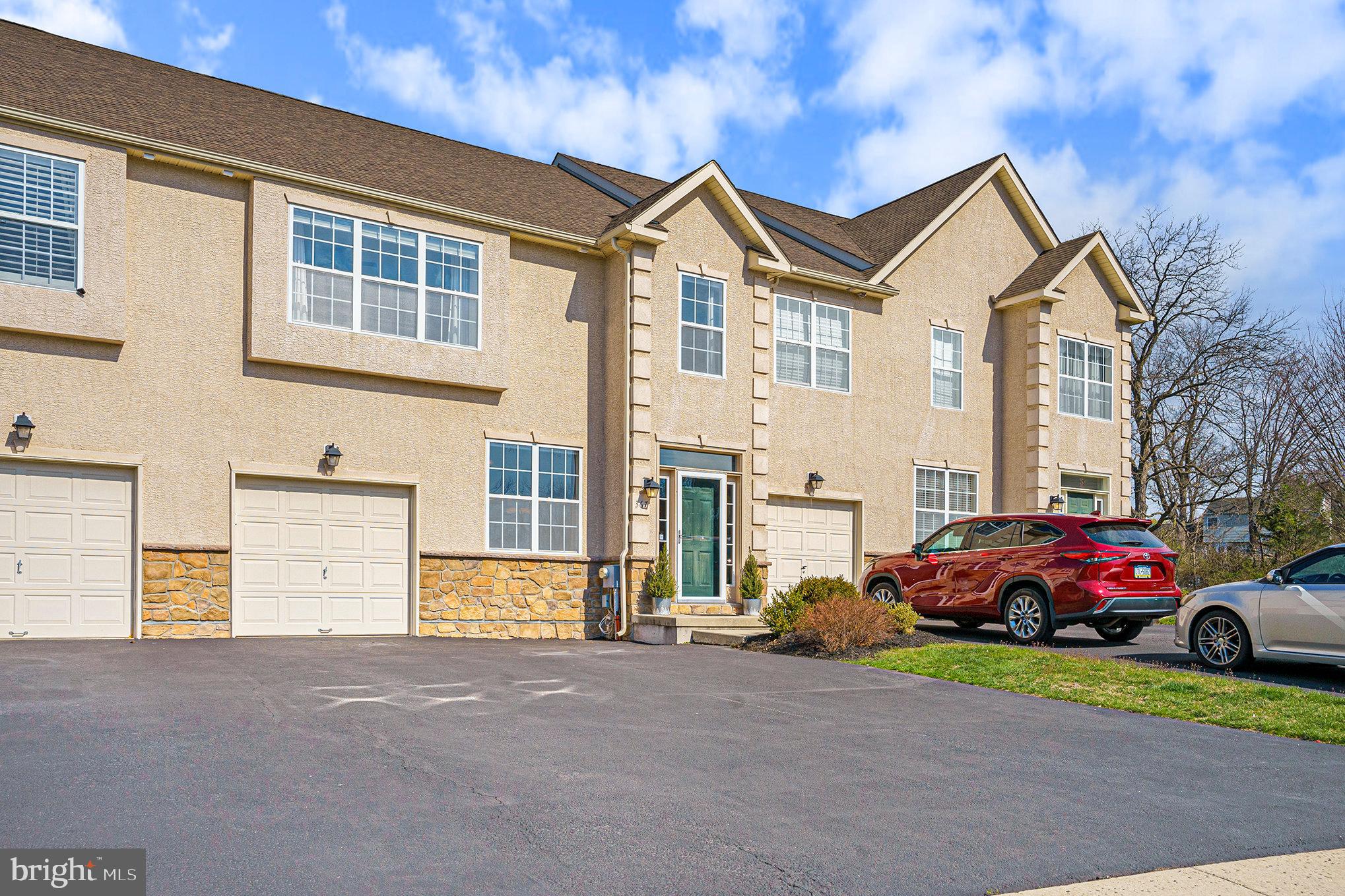 367 MANOR CIRCLE