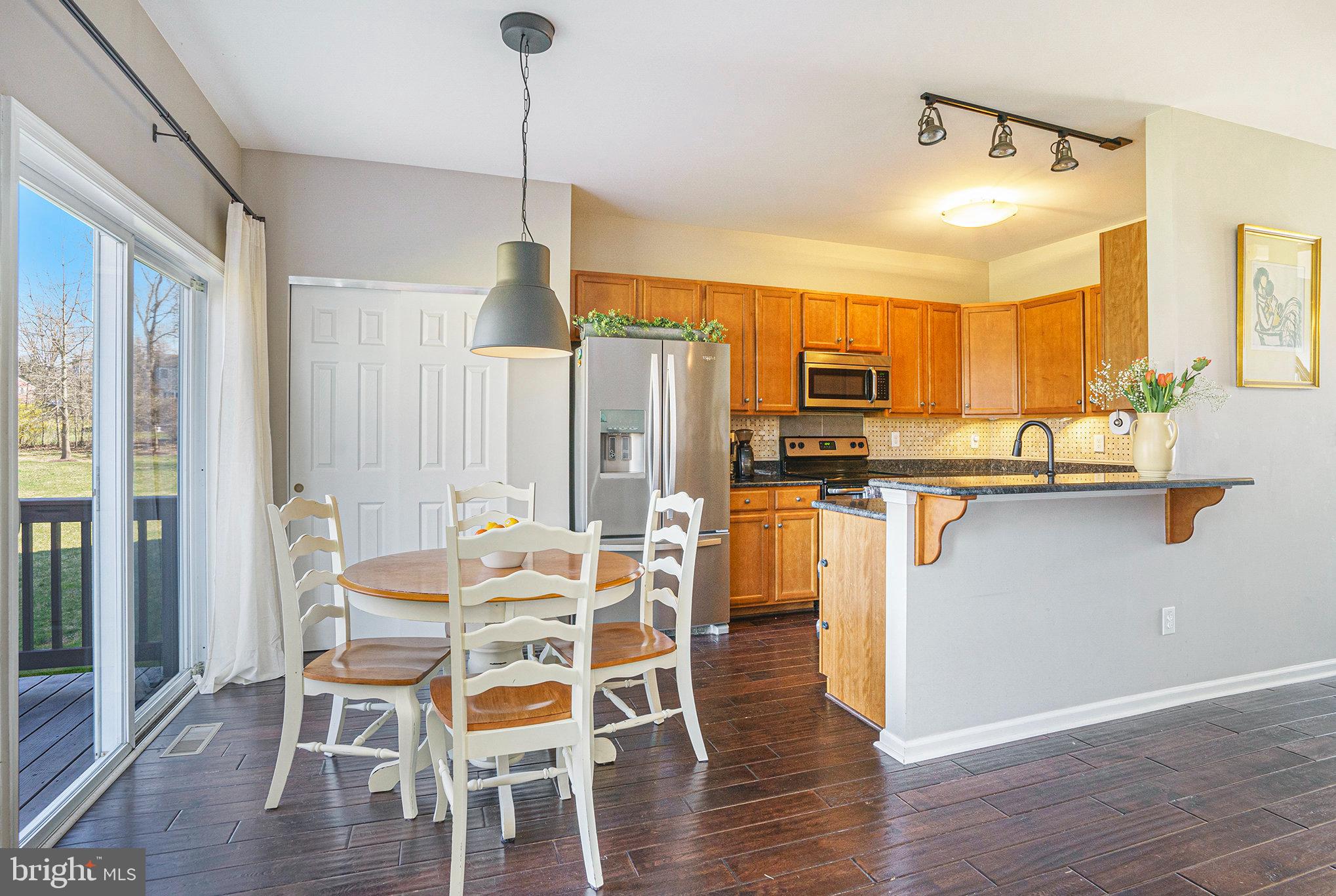 367 MANOR CIRCLE