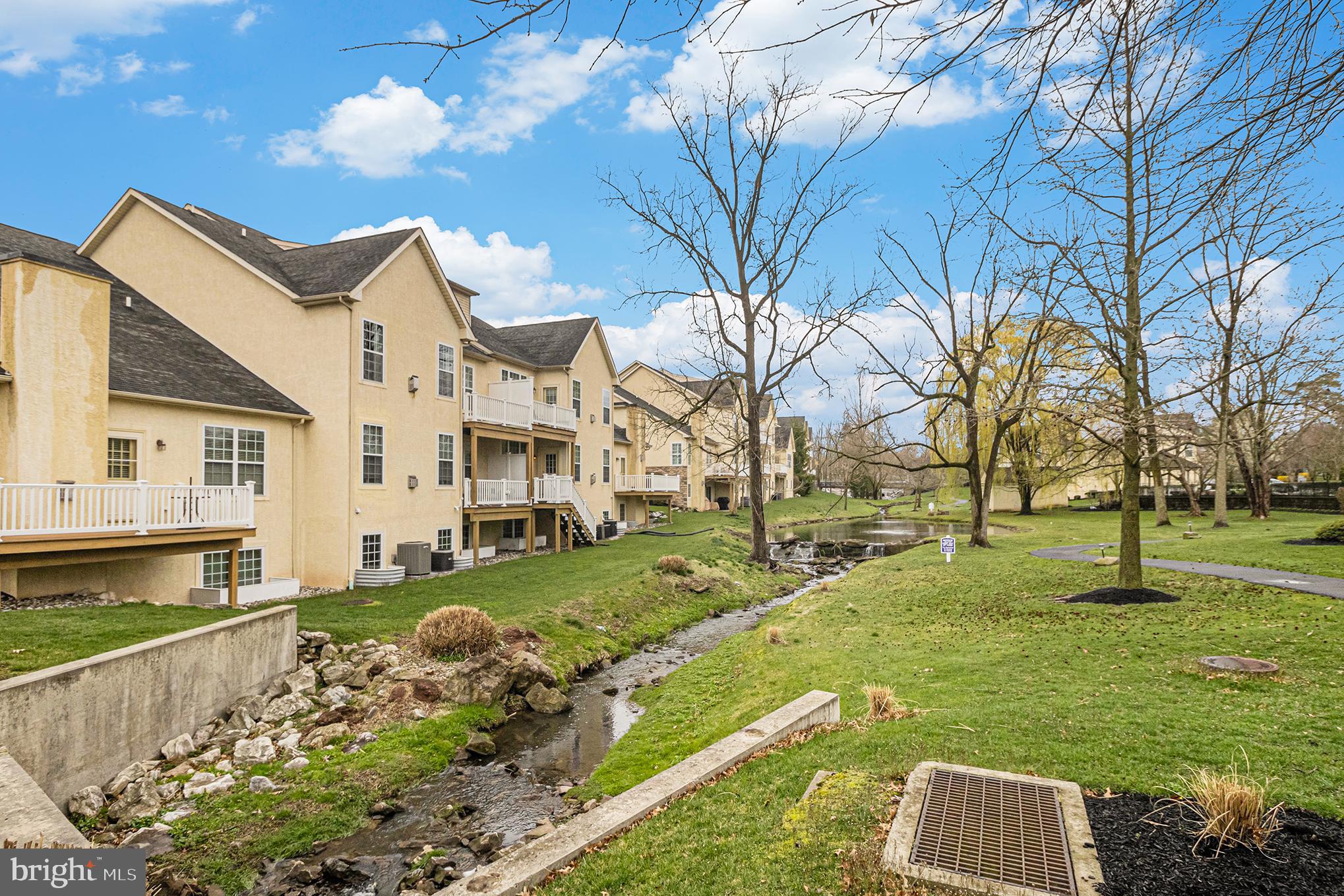 2471 MERRI CLAUDE DRIVE