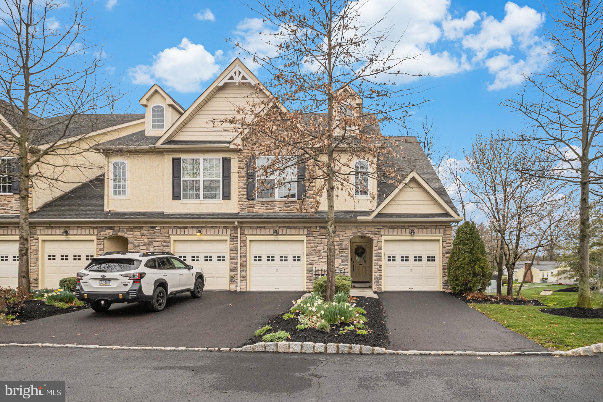 2471 MERRI CLAUDE DRIVE