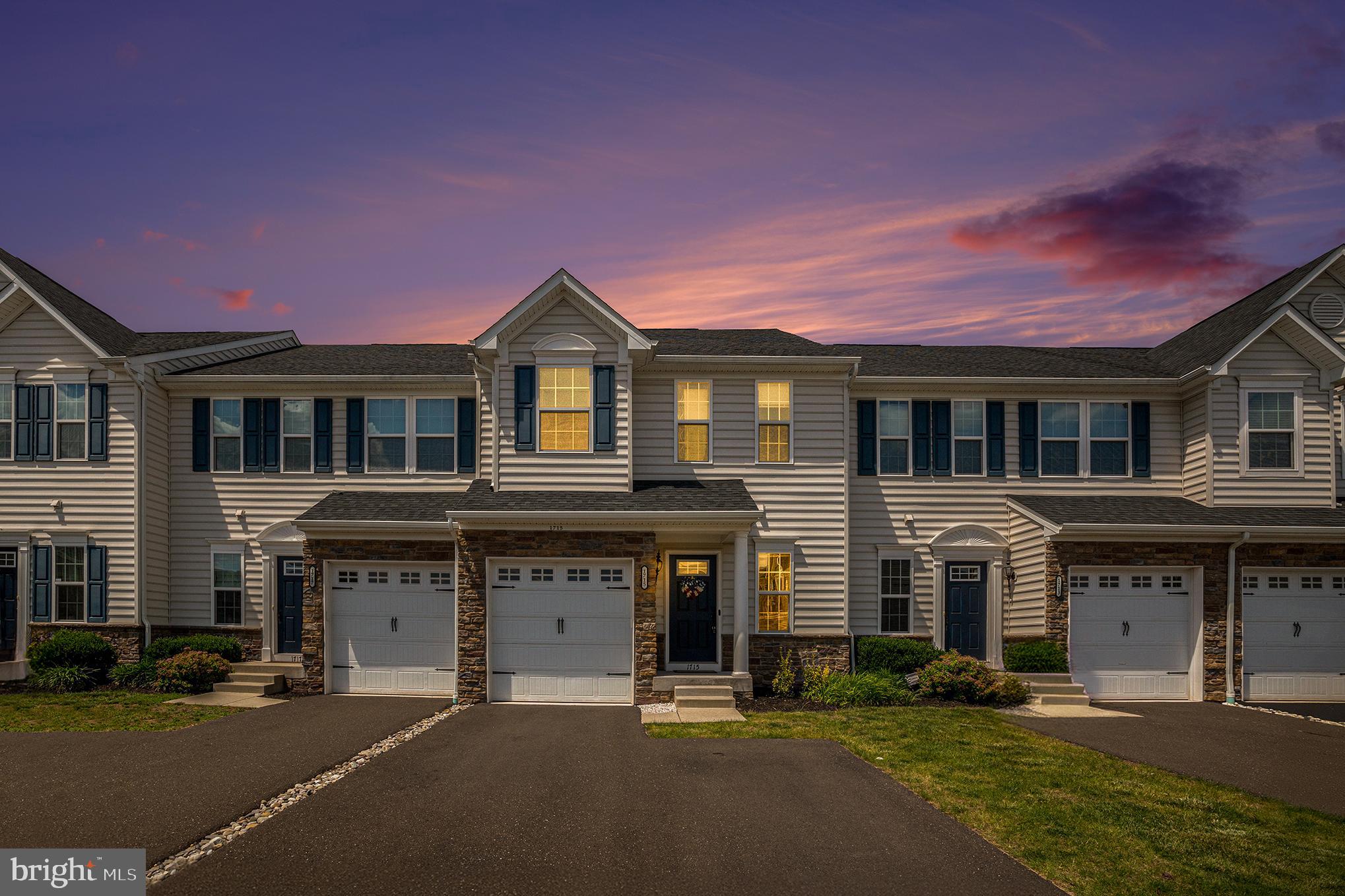 1715 LISA COURT