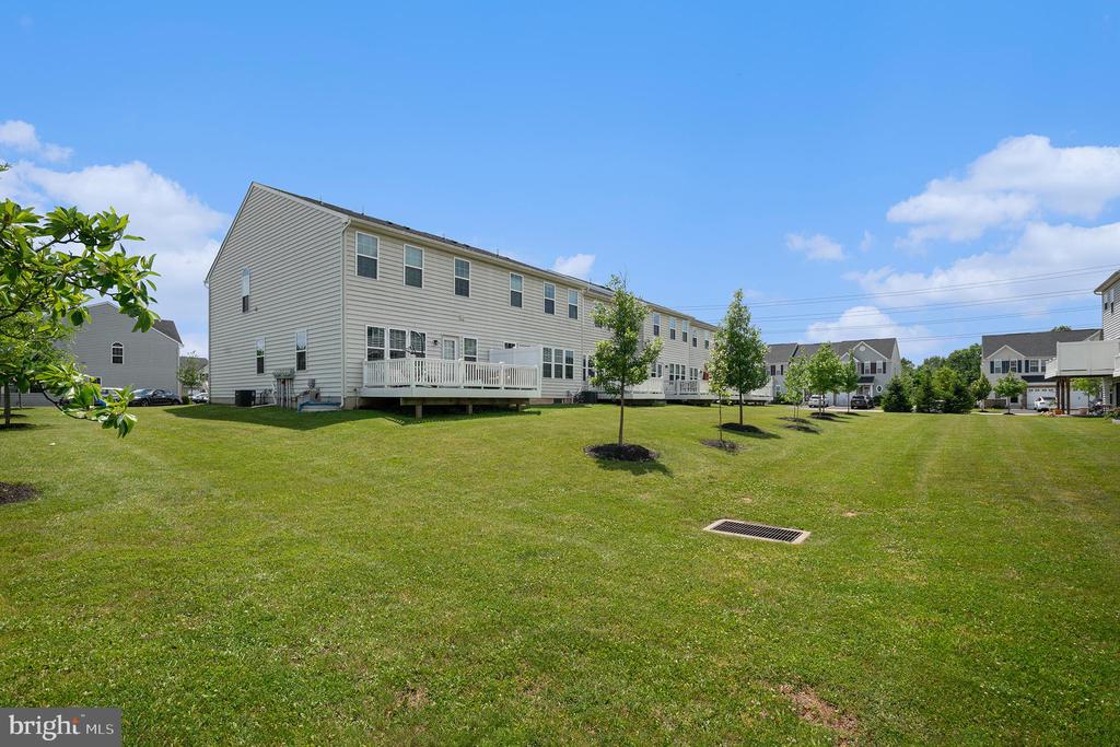 1715 LISA COURT