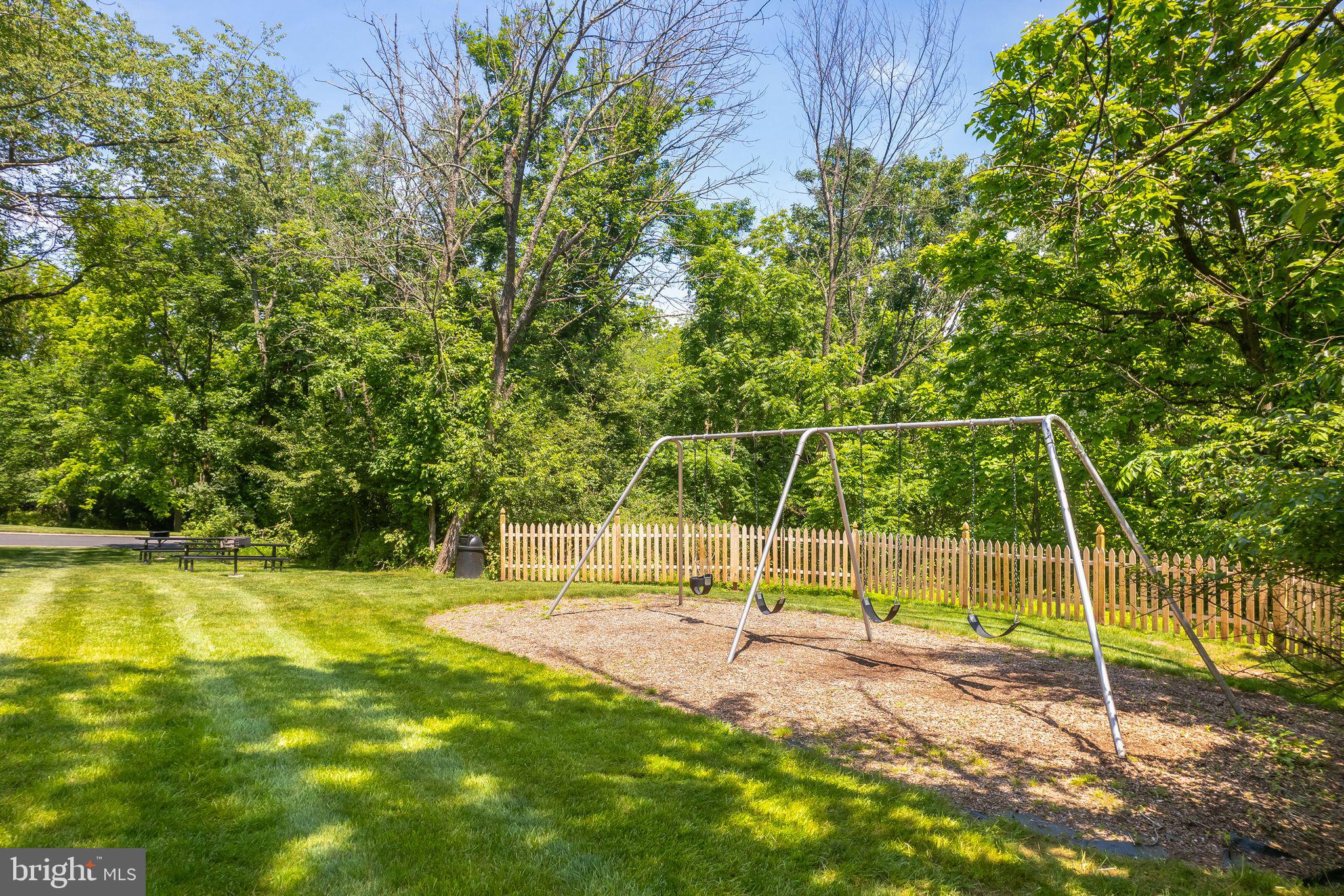 206 HICKORY COURT 206