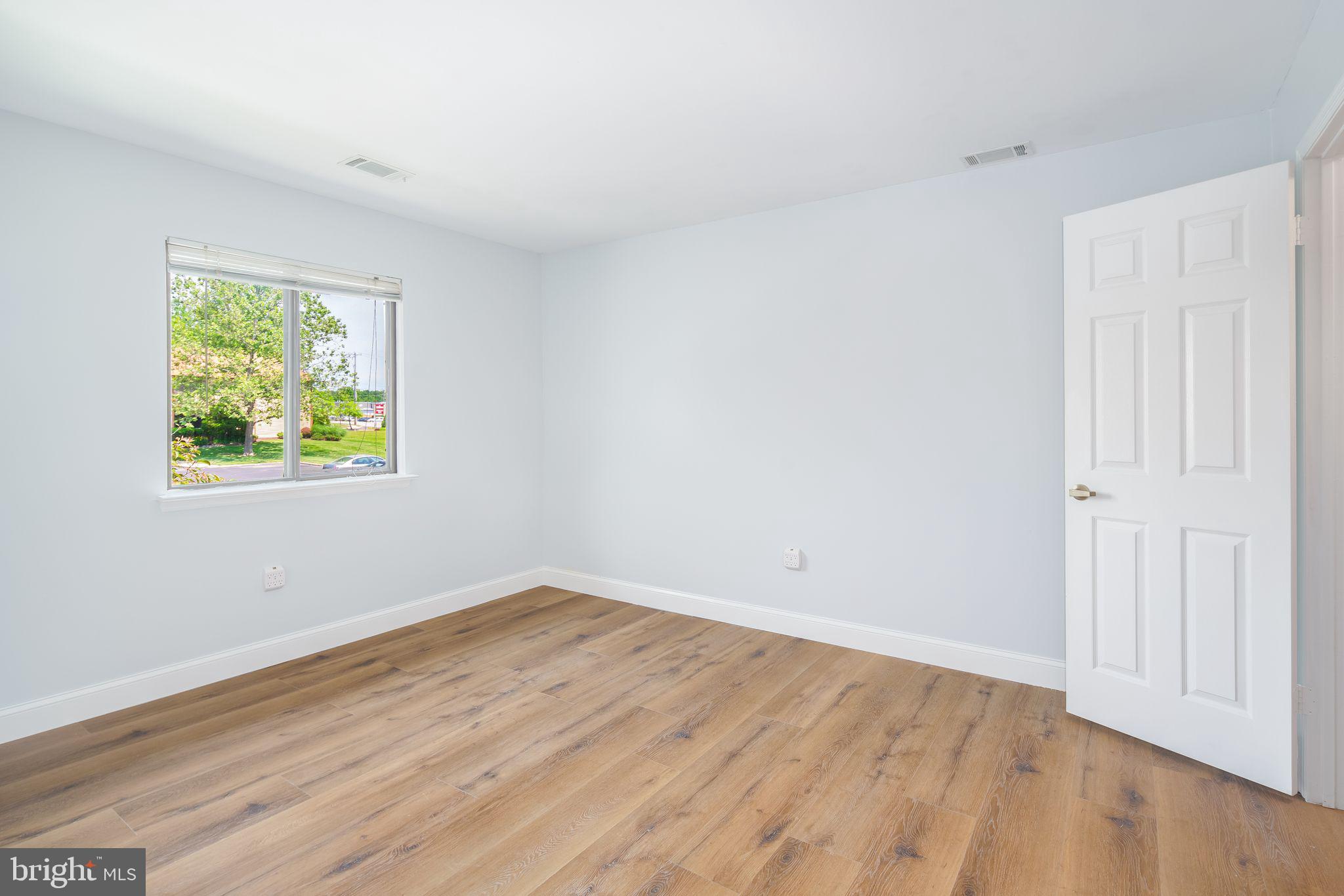 206 HICKORY COURT 206