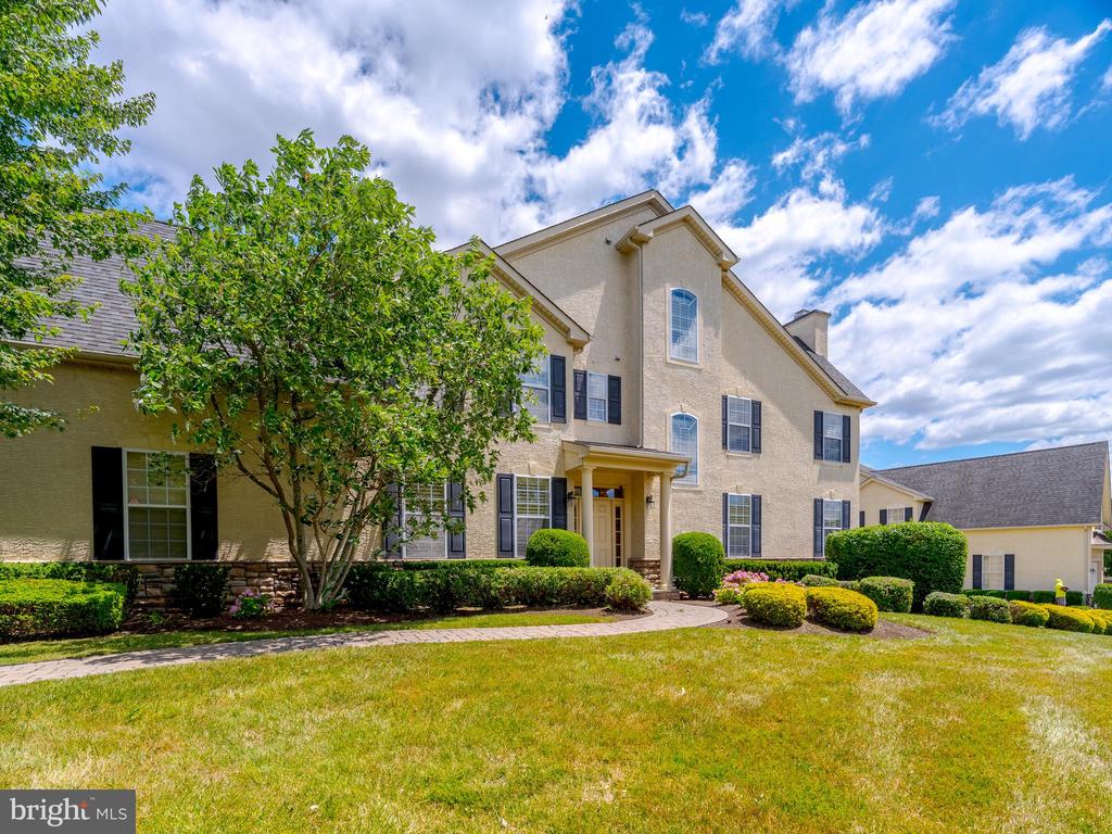108 ELK COURT