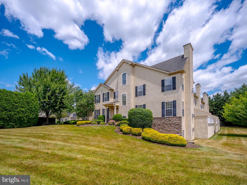 108 ELK COURT